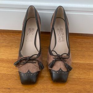 Vintage Salvatore Ferragamo heels in brown